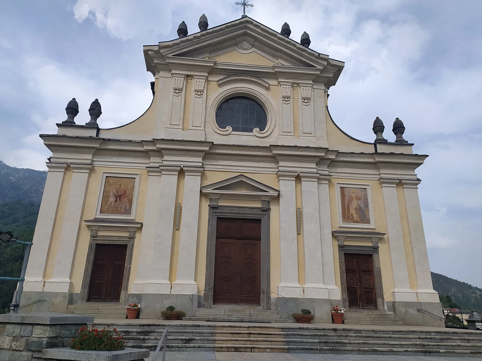 Viù