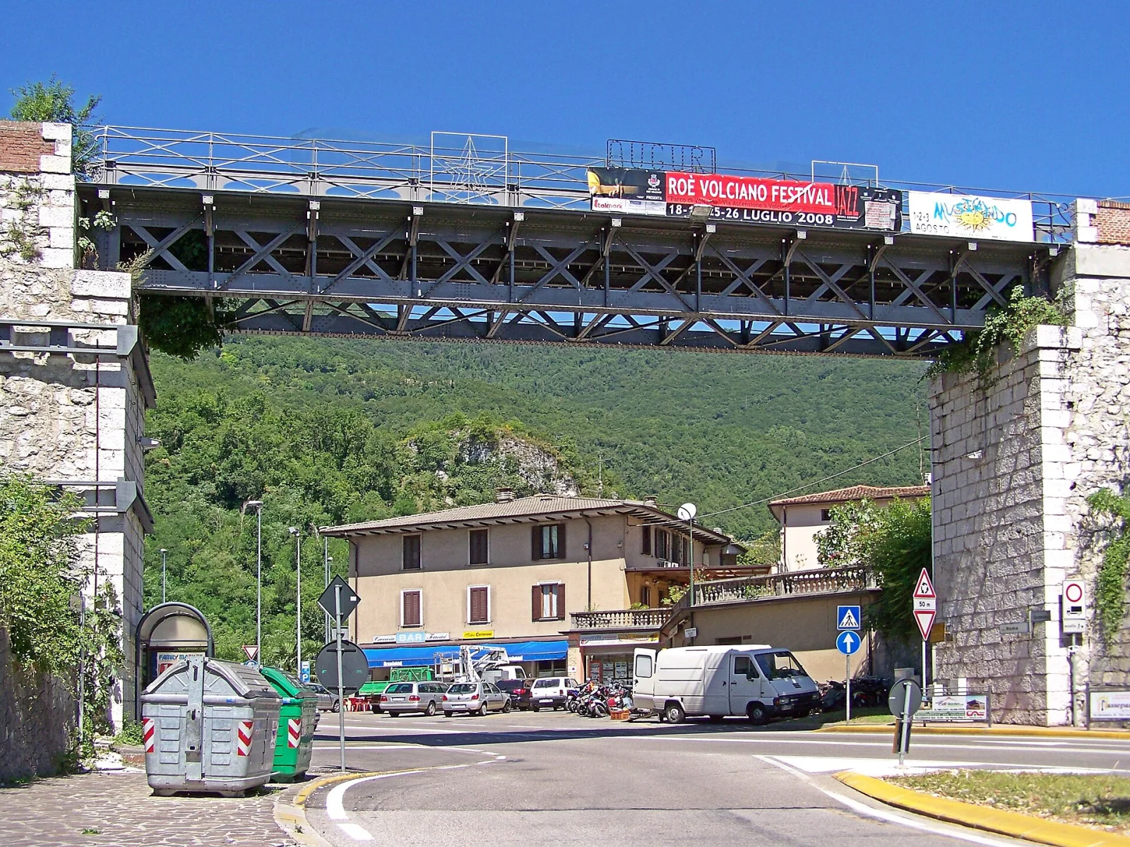 Roè Volciano