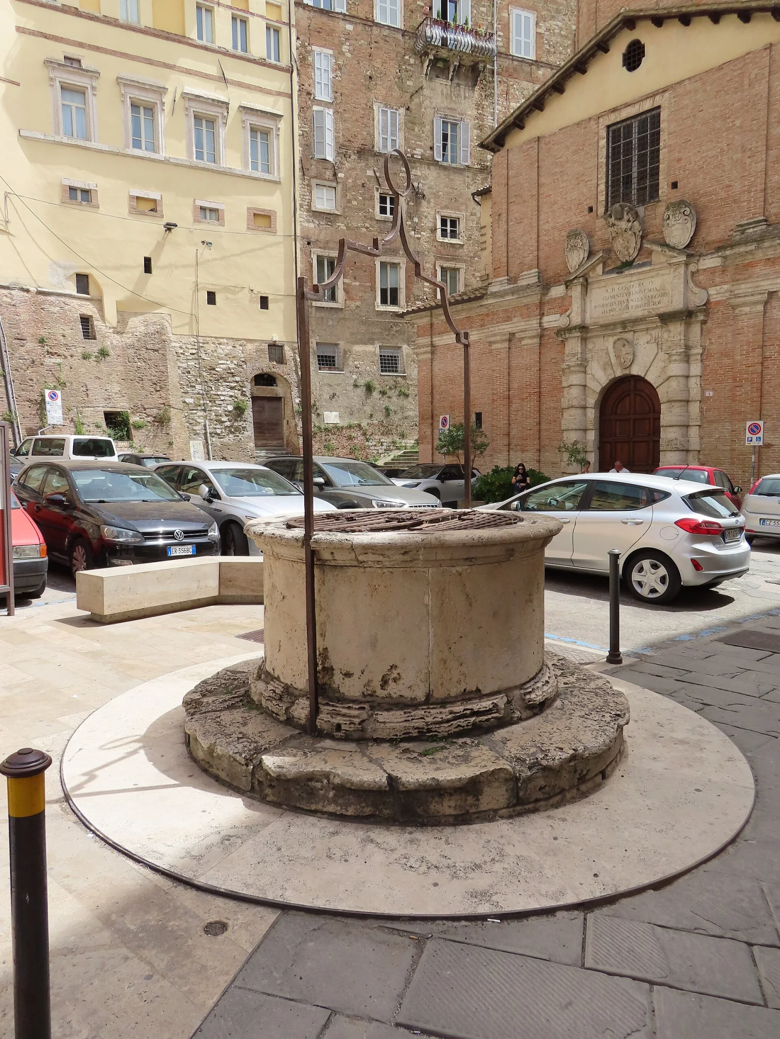 pozzo etrusco