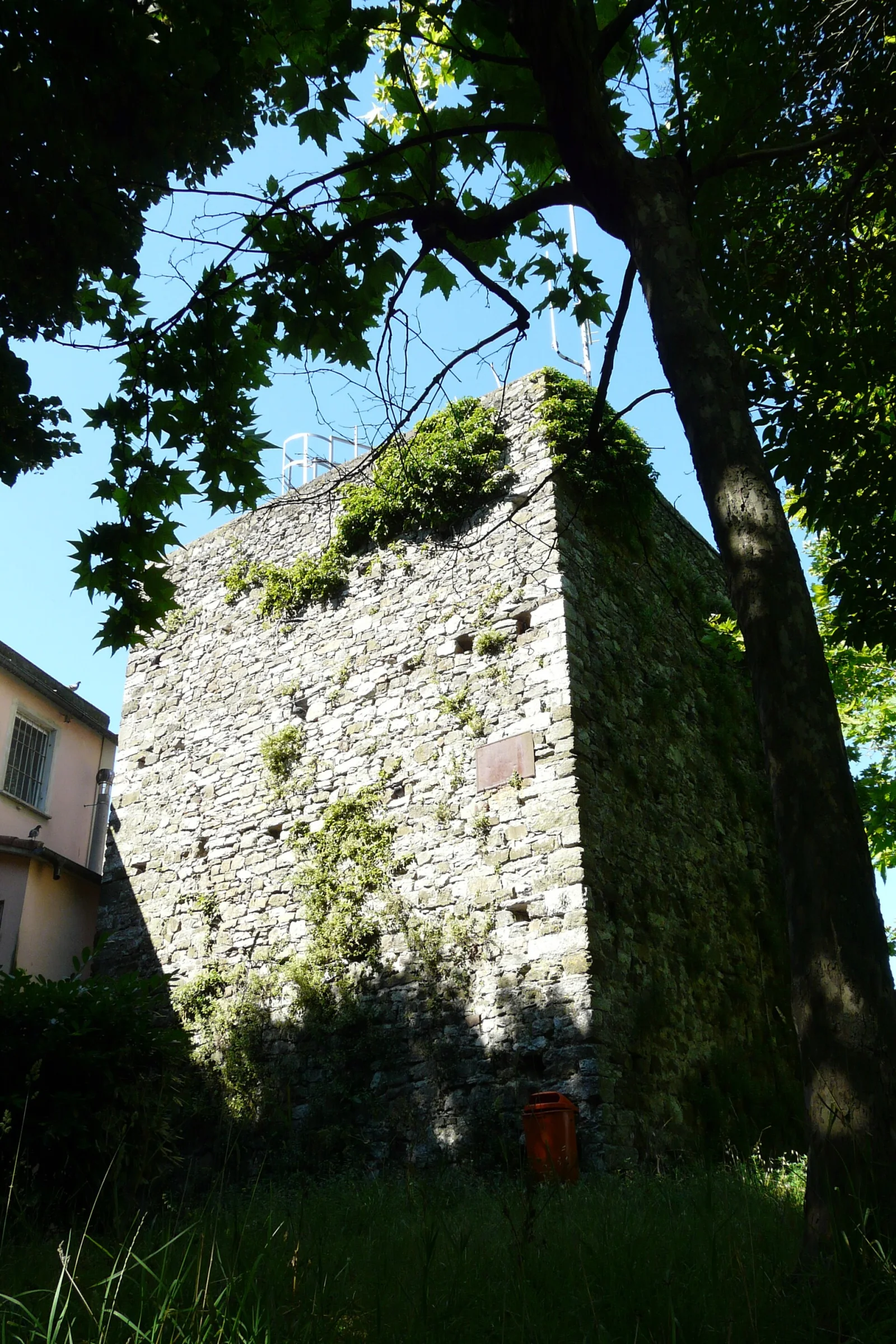 Castello di Vezzano Superiore