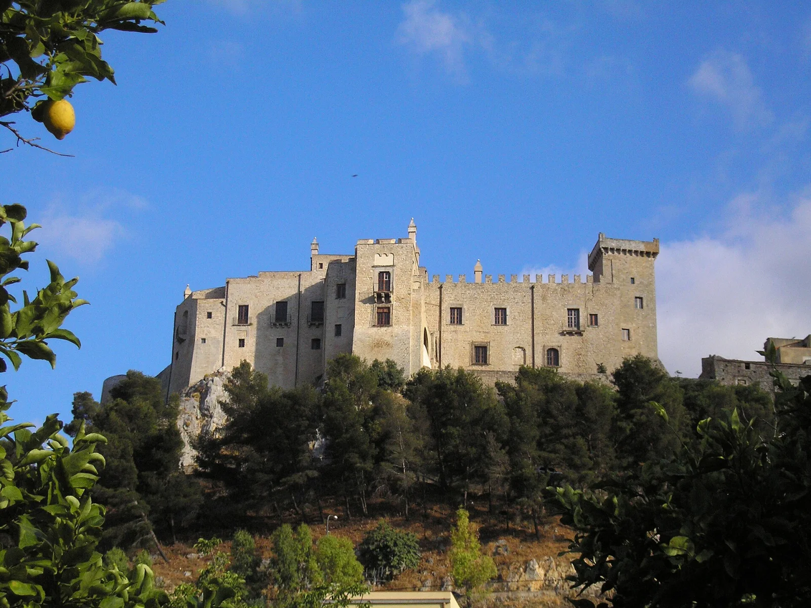 castello di Carini
