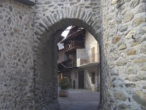 San Giovanni Battista, patrono nella terra della torre del ricetto