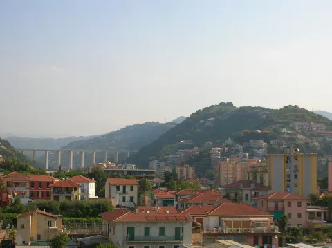 San Rocco e Maria Ausiliatrice, patroni di un'antica chiesa con un altare pagano
