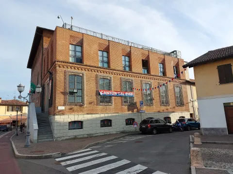 Lacchiarella