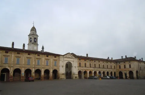 Isola Dovarese