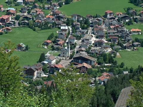 San Vigilio e il Messner Mountain Museum Corones