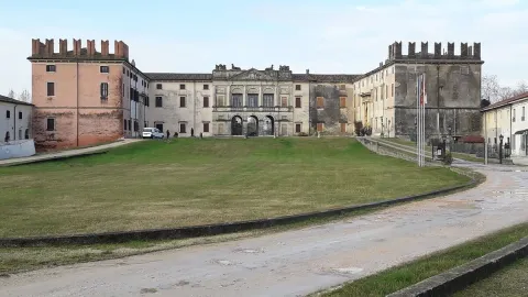 Castel d'Azzano