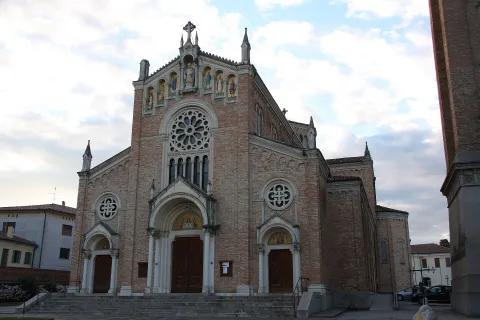San Martín obispo, patrono del Santuario della Rocca