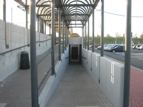 Rampa d'accesso e sottopasso pedonale della stazione ferroviaria di Spinea