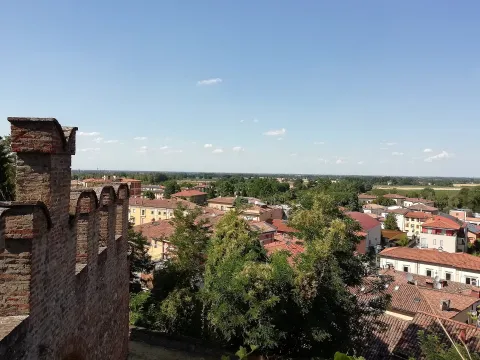 Vista panoramica su Bazzano a Valsamoggia dalle mura della Rocca dei Bentivoglio.