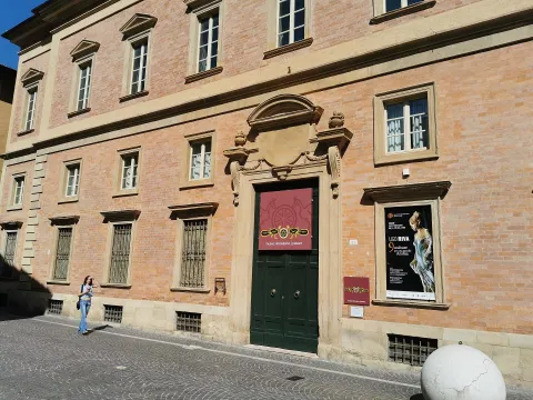 Facciata di Palazzo Mosca, sede dei Musei Civici a Pesaro