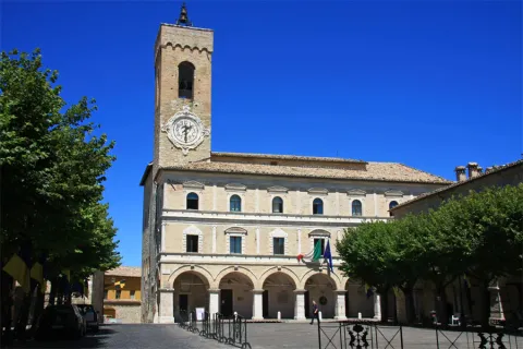 Santa Sperandia e san Bonfilio, patroni con sant'Esuperanzio