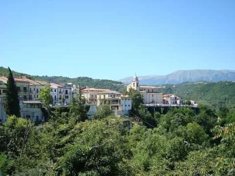 San Nicola di Bari e la Grotta Sant'Angelo