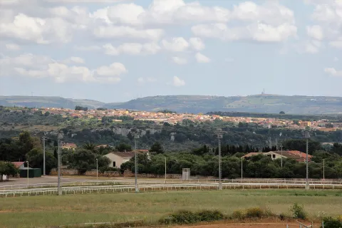 Santa Vittoria e le Domus de Janas di Sas Puntas