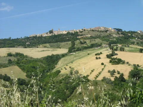 San Nicola da Tolentino e il Teatro Vincenzo Pagani