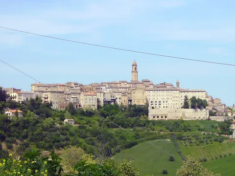 San Giovanni Battista e il Teatro dell'Iride