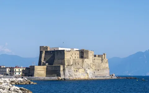 Castel dell'ovo — Napoli