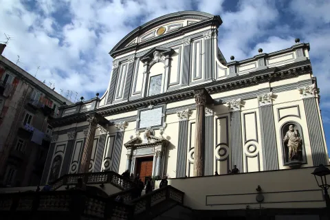 basilica di San Paolo Maggiore — Napoli