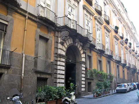 Palazzo Serra di Cassano — Napoli