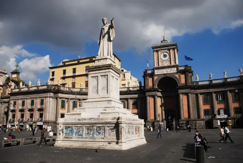 piazza Dante — Naples