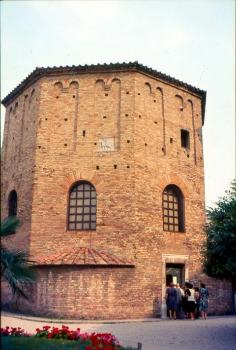 battistero Neoniano — Ravenna