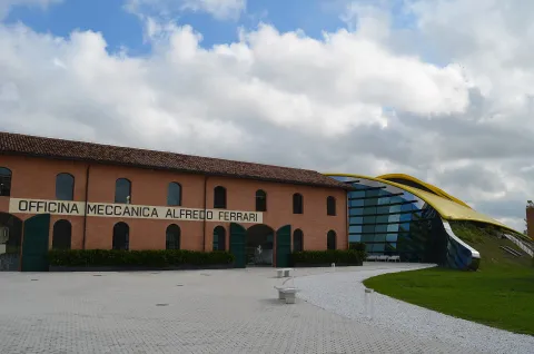 Museo Enzo Ferrari — Modena