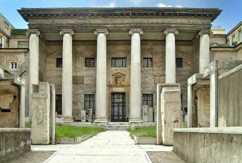 Museo Lapidario Maffeiano — Verona