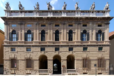 Palazzo Canossa — Verona