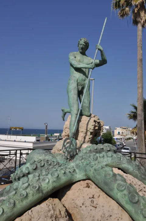 Monumento al pescatore — Bari