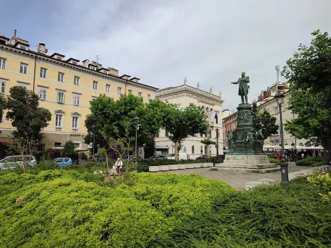 Piazza Venezia (Trieste) — Trieste