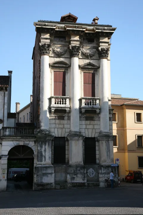 Palazzo Porto in piazza Castello — Vicenza