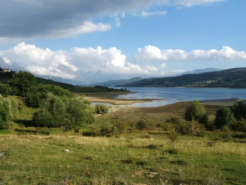 lago di Campotosto — L'Aquila