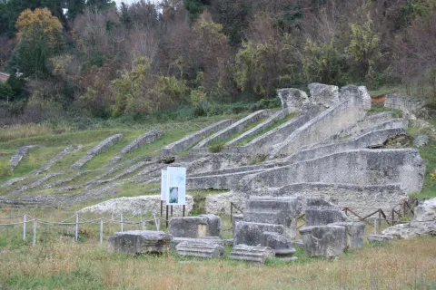teatro romano di Ascoli Piceno — Ascoli Piceno