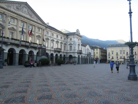 piazza Émile Chanoux — Aosta