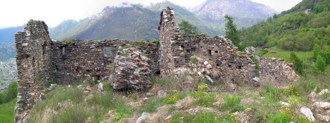 Castello di Suzey — Pont-Saint-Martin