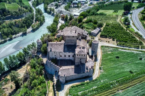 castello Sarriod de la Tour — Saint-Pierre