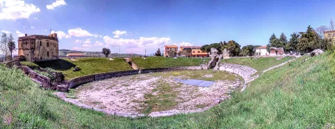anfiteatro romano di Larino — Larino
