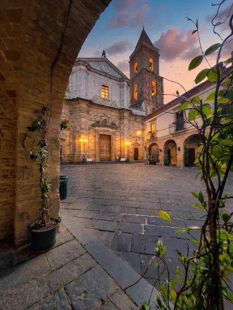 Insigne collegiata parrocchiale di Santa Maria Maggiore — Guglionesi
