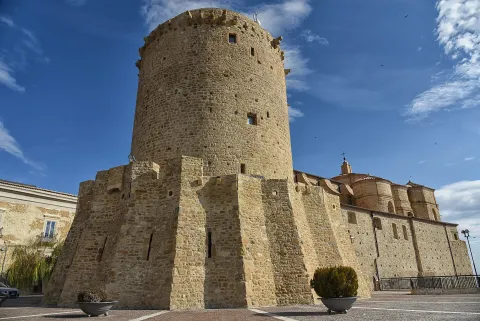 Torre medievale — San Mauro Forte