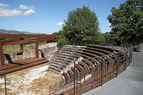 Teatro romano di Grumento Nova — Grumento Nova