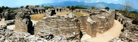 anfiteatro romano di Luni — Luni