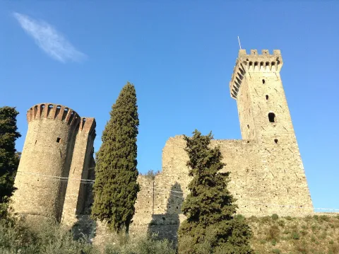 castello di Castelnuovo Magra — Castelnuovo Magra