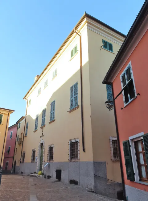 Palazzo Amati Ingolotti Cornelio — Castelnuovo Magra