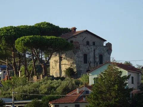 Fortilizio Villa Cassisi — Celle Ligure