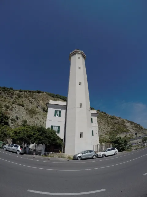 faro di Capo di Vado — Bergeggi