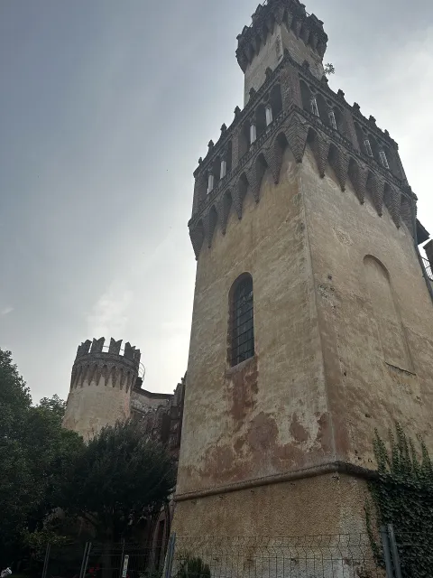 Castello del Roccolo — Busca