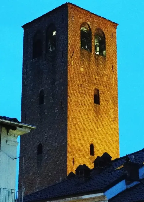 Torre civica — Crescentino