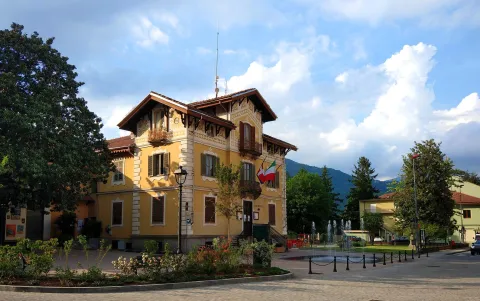 Palazzo Comunale di Sant'Ambrogio di Torino — Sant'Ambrogio di Torino
