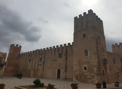 castello dei conti di Modica — Alcamo
