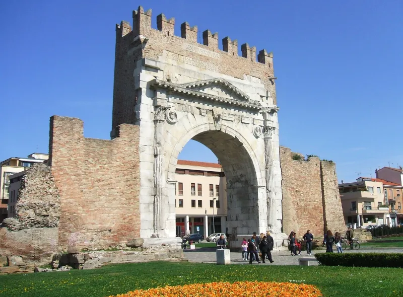 Arco di Augusto — Rimini